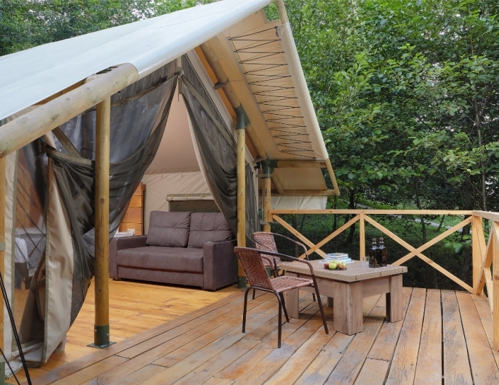 1-мест.(разм. в 2-мест.) тент с большой террасой - Глэмпинг Garuda Glamping Abkhazia / Гаруда Абхазия